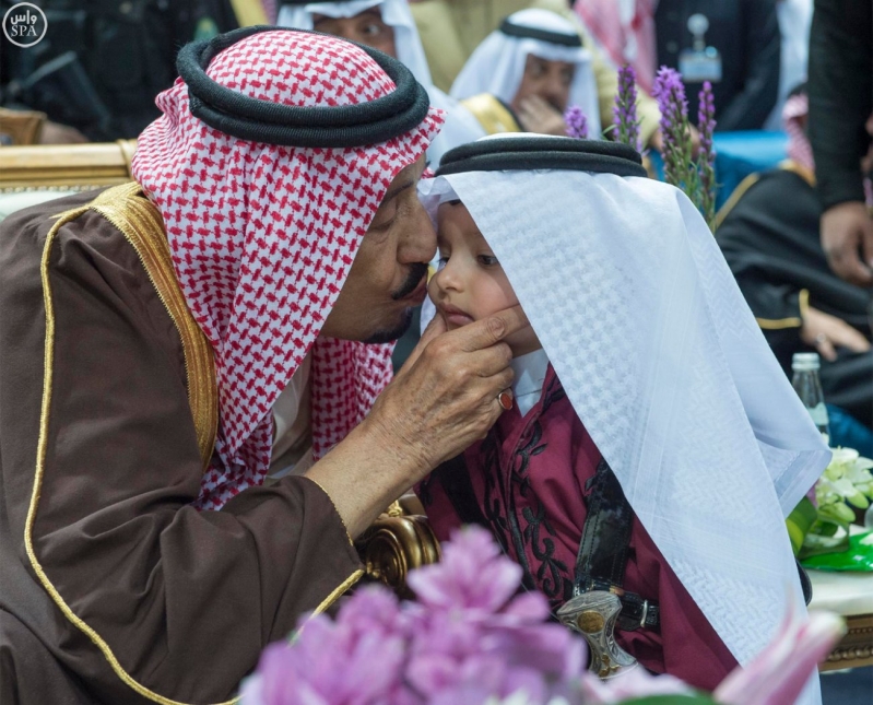 خادم الحرمين الشريفين يرعى حفل العرضة السعودية ضمن نشاطات المهرجان الوطني للتراث والثقافة في دورته الثلاثين3