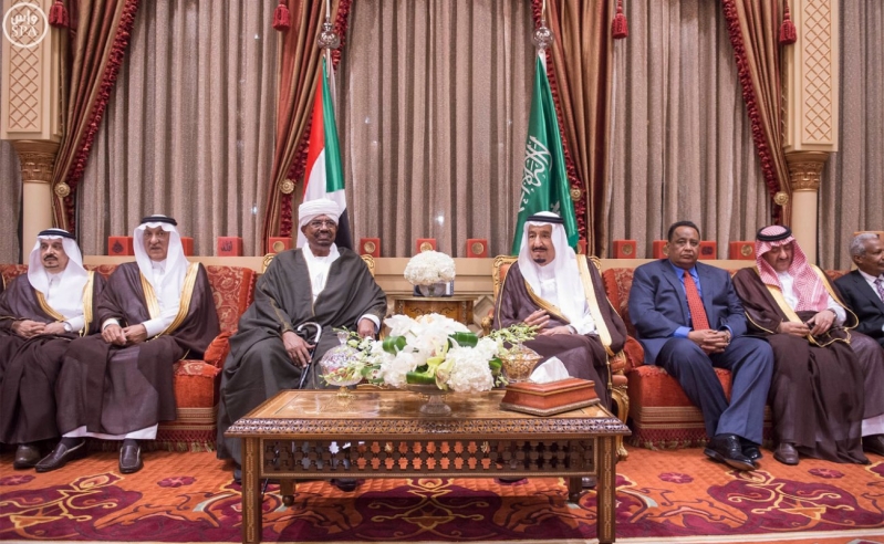 خادم الحرمين الشريفين يستقبل رئيس جمهورية السودان6
