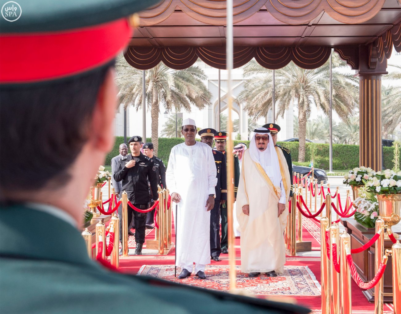 #الملك_سلمان يستقبل الرئيس التشادي ويقيم مأدبة غداء له