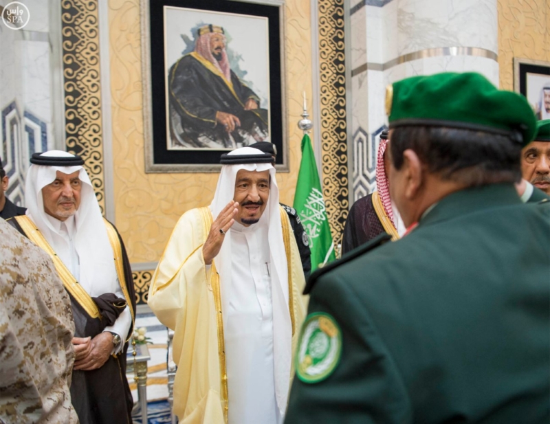 خادم الحرمين يصل الى جدة  ‫(34669057)‬ ‫‬