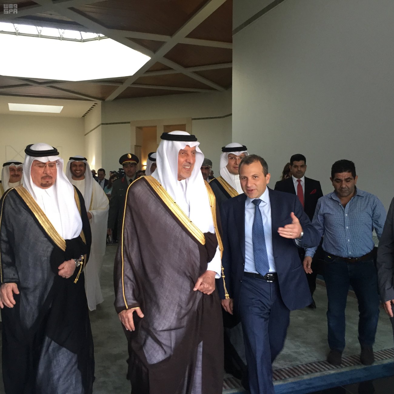 #عاجل .. خالد الفيصل يصل بيروت في زيارة رسمية لتعزيز العلاقات الثنائية