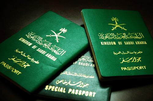 عمل الرياض يستخرج 87 جواز سفر للأيتام