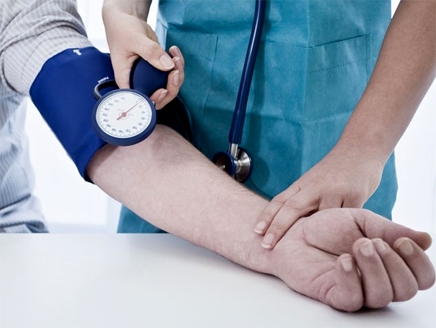9 أعراض لارتفاع ضغط الدم