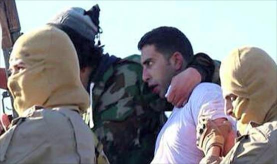 ” داعش” ينشر صورة ومقابلة صحفية مع الطيار الأردني المعتقل