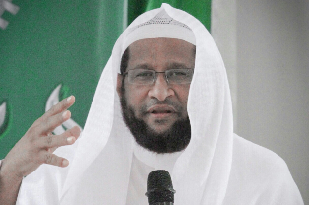 الدكتور الفلاحي لأمير #مكة : ما مصير مطار #القنفذة ؟