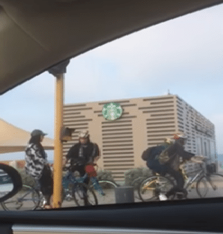 بالفيديو.. نساء يقدن الدراجات في كورنيش جدة!