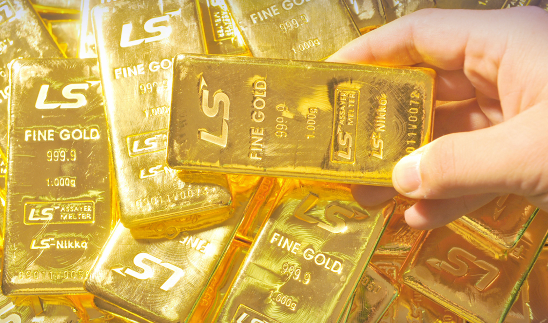 هبوط سعر الذهب إلى أدنى مستوى خلال ثلاثة أشهر