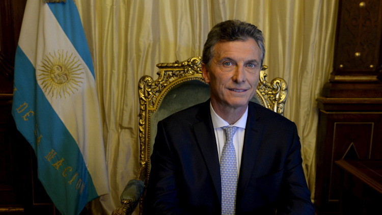 رئيس الأرجنتين الجديد يصاب بأزمة قلبية