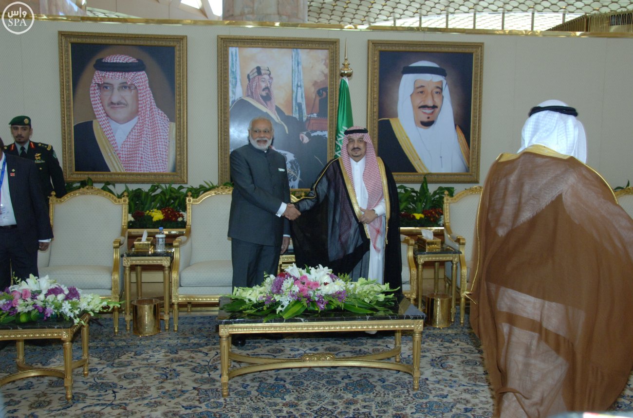 رئيس الوزراء الهندي نارندرا مودييغرد يصل الرياض (4)