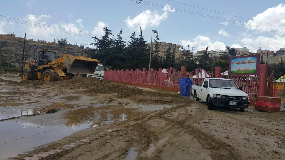رئيس بلدية #النماص يوجّه بالاستعداد لأي طارئ لمواجهة السيول