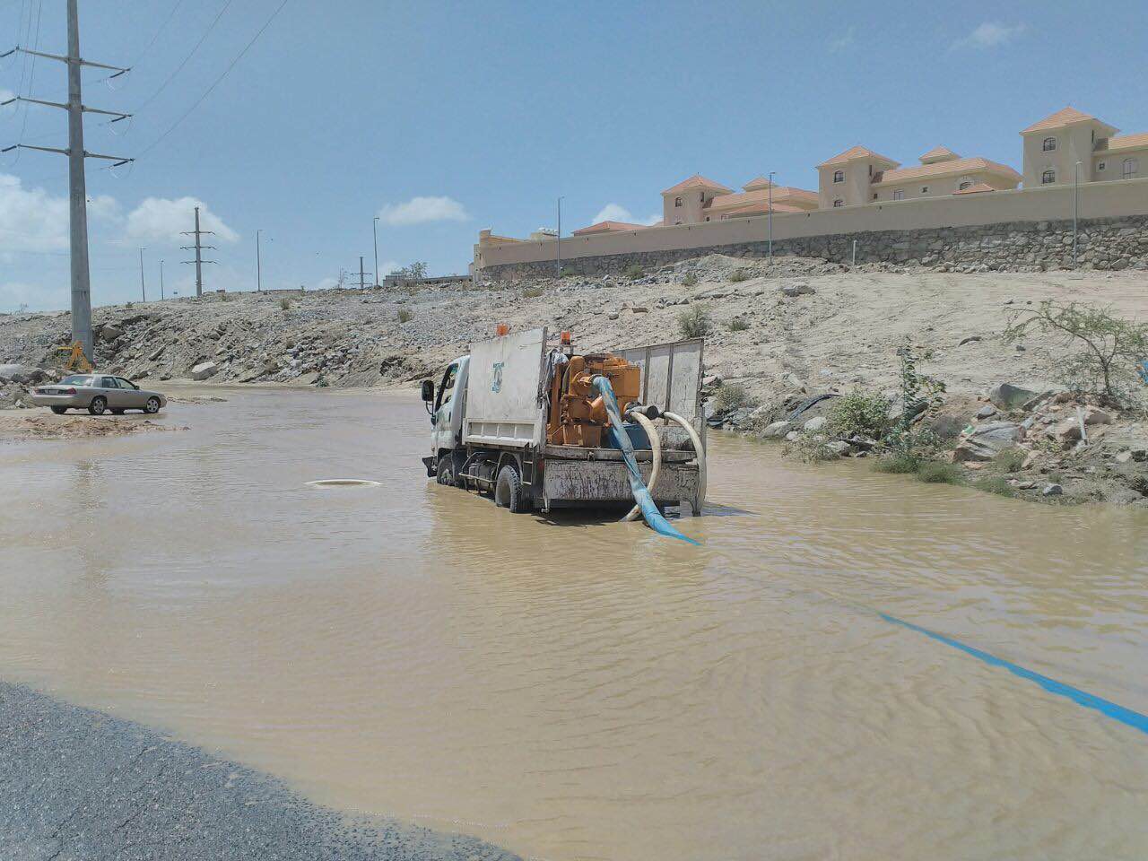 رئيس بلدية خميس مشيط نجاح البلدية في ادارة الامطار (5)