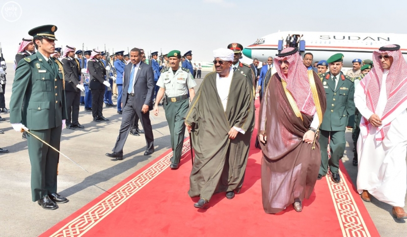 رئيس جمهورية السودان يصل إلى الرياض2
