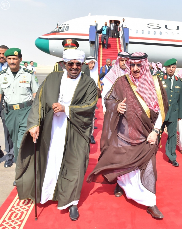 رئيس جمهورية السودان يصل إلى الرياض4