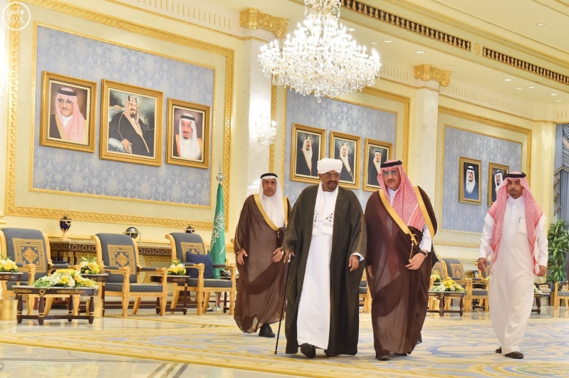 رئيس جمهورية السودان يصل إلى الرياض6