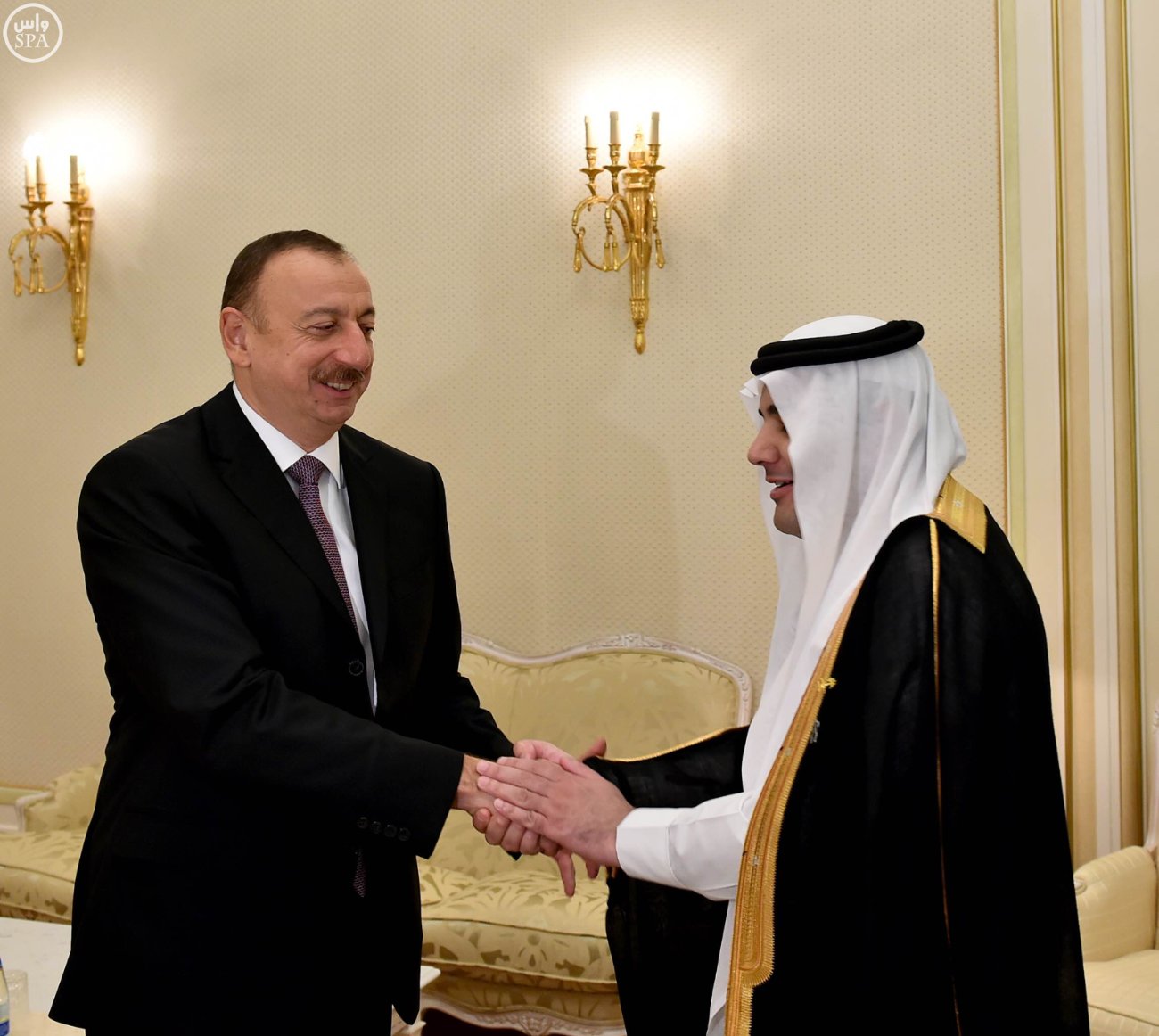 رئيس أذربيجان يستقبل وزير الثقافة والإعلام