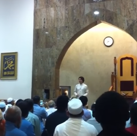 بالفيديو.. رئيس وزراء كندا يصلي المغرب في مسجد “الجماعة”