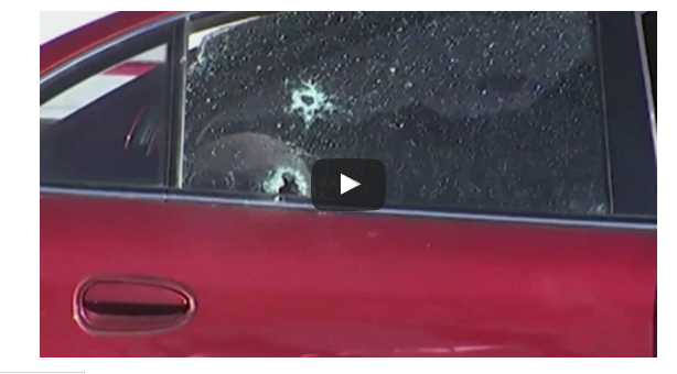 بالفيديو.. امرأة تبث لحظة مقتل زوجها وابنها وإصابتها برصاص عصابات شيكاغو