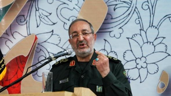 الحرس الثوري يهاجم روحاني لانتقاده التجارب الصاروخية