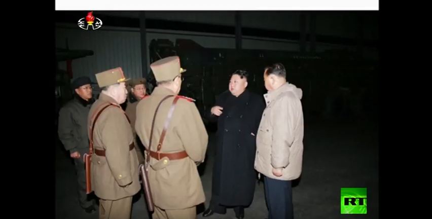 بالفيديو.. زعيم كوريا الشمالية يُشرف بنفسه على خطة ضرب القواعد الأمريكية باليابان