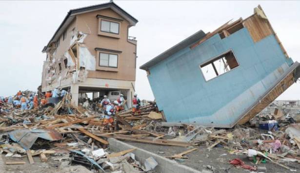 زلزال عنيف يهز وسط إيطاليا