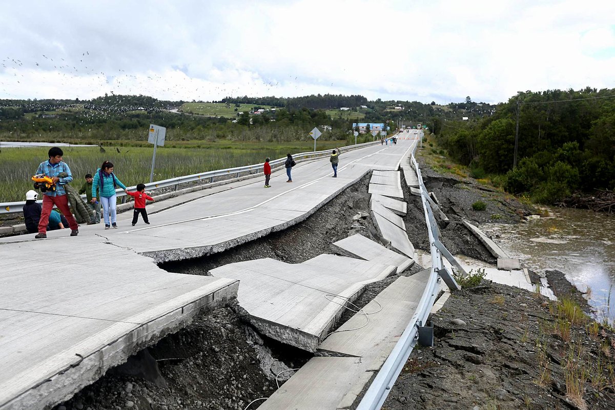 مقتل وإصابة أكثر من 100 شخص في زلزال جنوب الفلبين