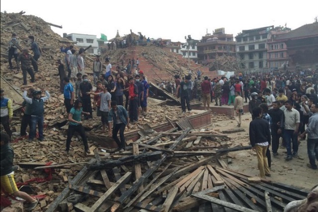بالصور.. زلزال مدمر يضرب شرق نيبال