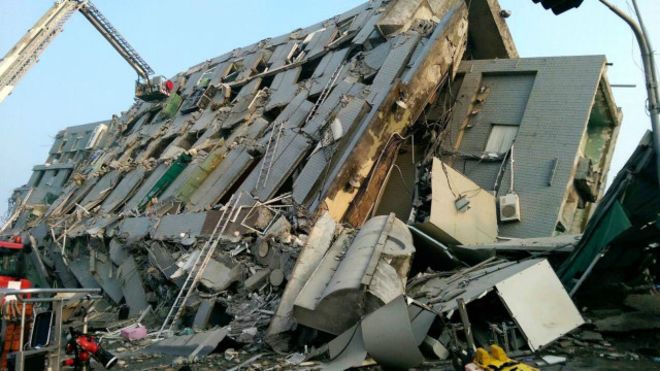 زلزال بقوة 6.4 يضرب تاينان التايوانية