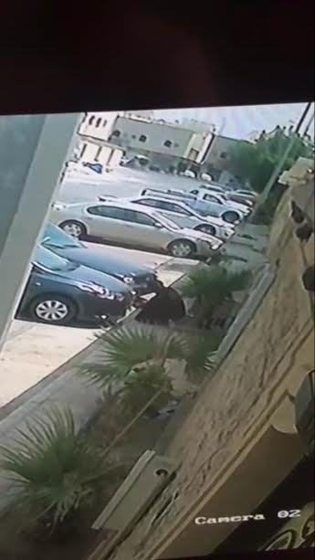 الإطاحة بسعوديّ سرق منزلاً ولوحة سيارة في #الرياض