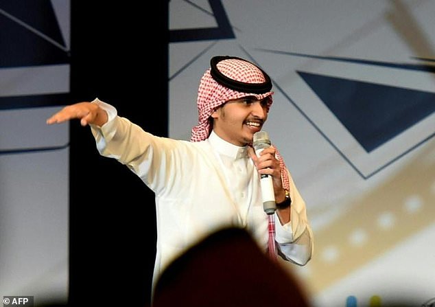 تطور غير مسبوق وفرص عمل جديدة.. إشادة عالمية لـ”ستاند أب كوميدي” السعودي