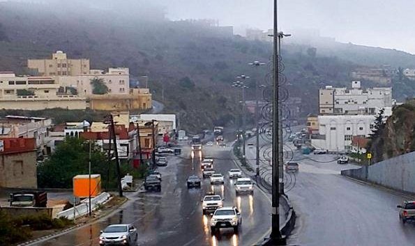 أمطار رعدية غزيرة وبرد وسيول في 7 مناطق