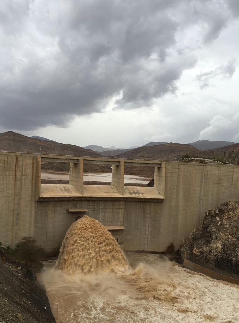 آل دويس: تصريف مياه سد #نجران بعد ارتفاع المنسوب لـ27 مترًا