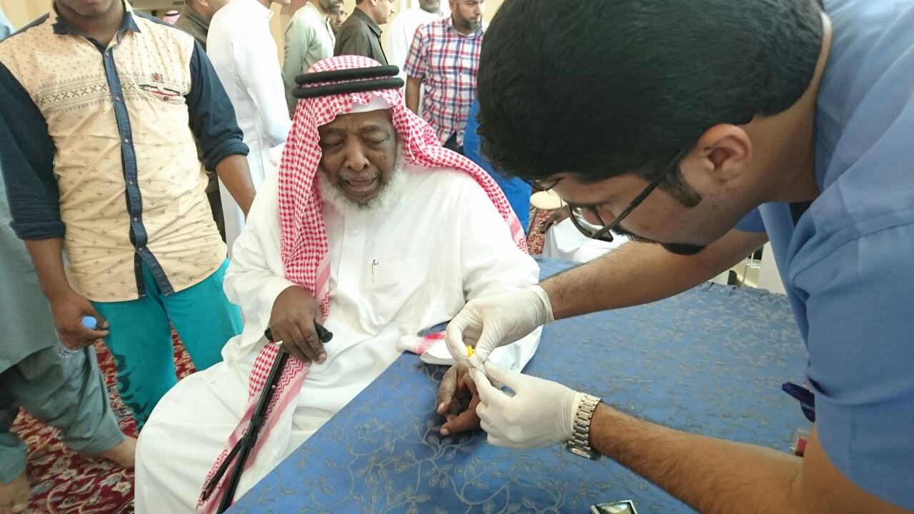 ​شاهد بالصور.. ​"سعود الطبية" تختتم حملة "كيف السكر" في جوامع الرياض - المواطن