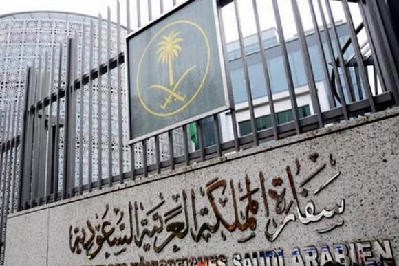 السفارة السعودية في تركيا تُعيد أسرة علقت في الأحداث السورية
