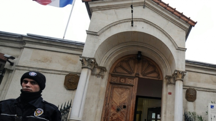 فرنسا تغلق سفارتها في تركيا لدواعِ أمنية