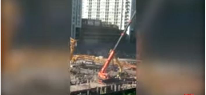 سقوط رافعة ارتفاعها 170 قدم يقتل 5 في بانكوك