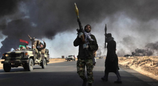 سلاح الجو الليبي يقصف معاقل متشددين في درنة