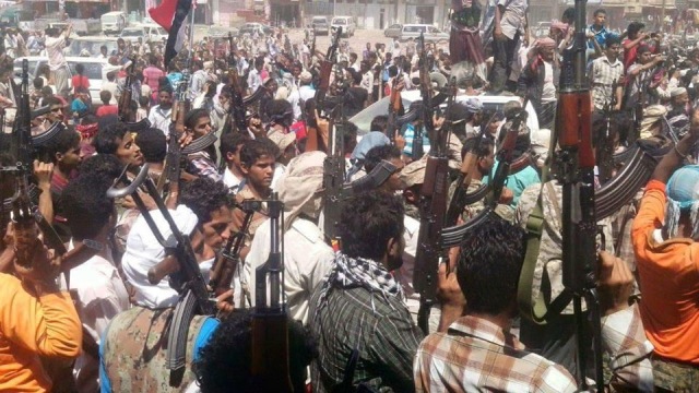 “المقاومة الشعبية” في اليمن تنشد الدعم بأسلحة قناصة