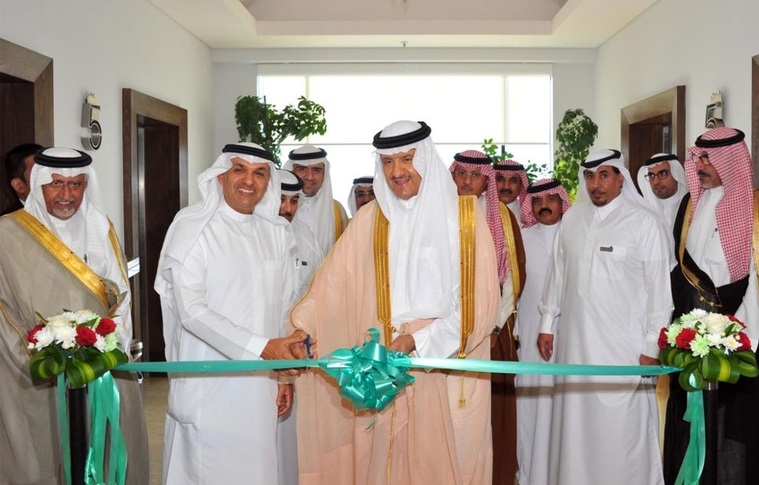 سلطان بن سلمان يفتتح مقر جائزة عبداللطيف الفوزان لعمارة المساجد بـ #الشرقية