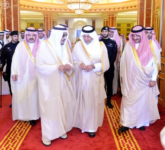 الملك سلمان يصل إلى مكة المكرمة قادماً من جدة