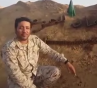 بالفيديو.. جنود بالحد الجنوبي يرسمون #سلمان_الحزم بالذخيرة الحية