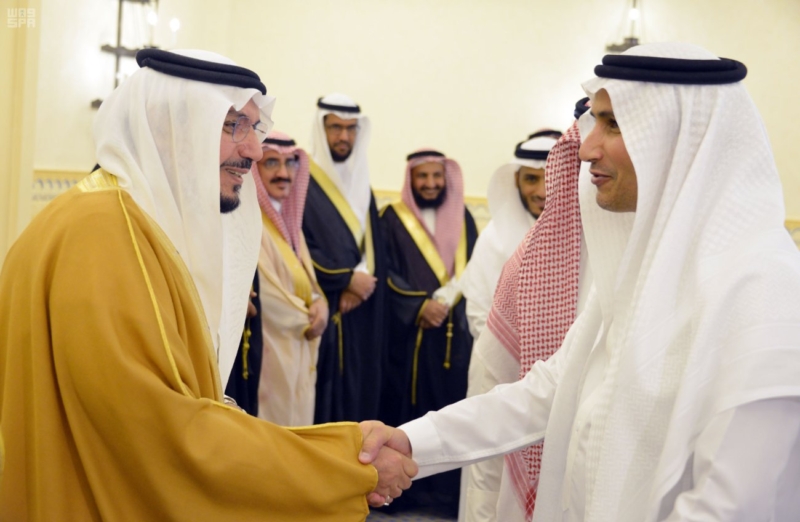 سمو الأمير فيصل بن مشعل يطلع على 46 مشروعاً لصحة منطقة القصيم