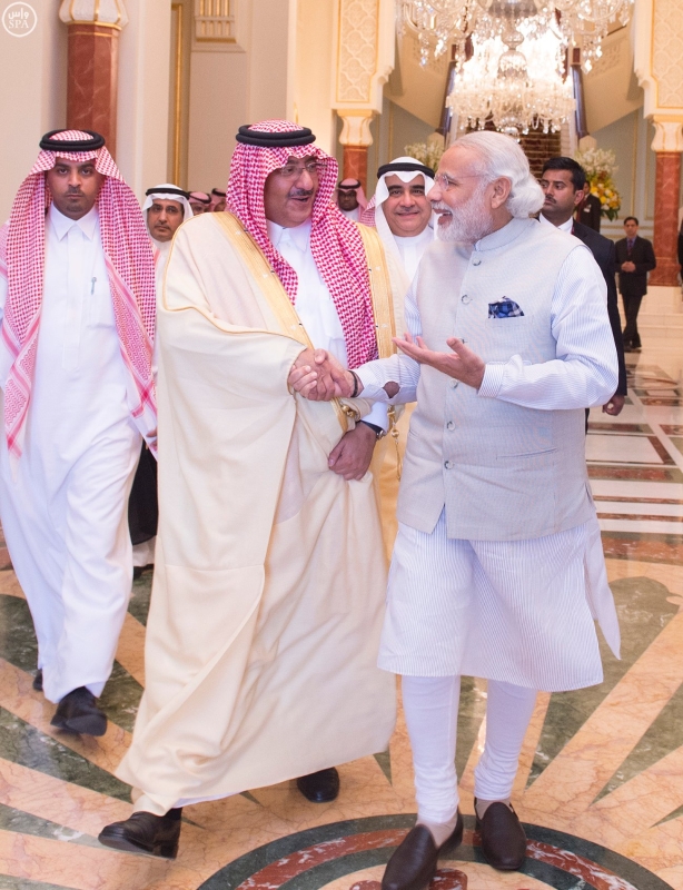 سمو ولي العهد يلتقي رئيس الوزراء الهندي 2