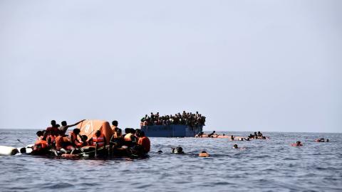انقاذ نحو 1400 مهاجر قبالة سواحل ليبيا