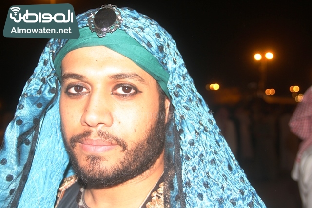سوق عكاظ بمحافظة الطائف صوره لأحد المشاركين في جادة عكاظ ‫(22)‬