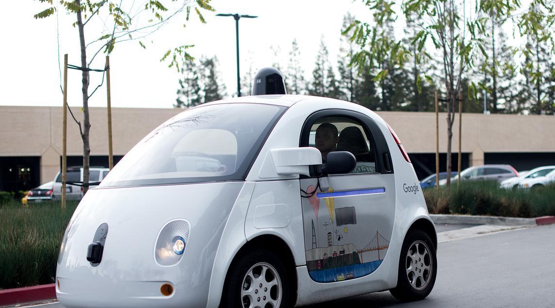 #جوجل تقترب من إطلاق سيارتها “للبيع” ذاتية القيادة