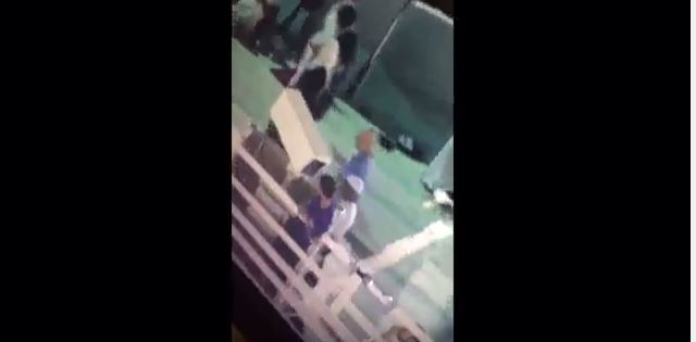 بالفيديو.. القبض على مراهق يعبث بكاميرات البث المباشر في المسجد الحرام
