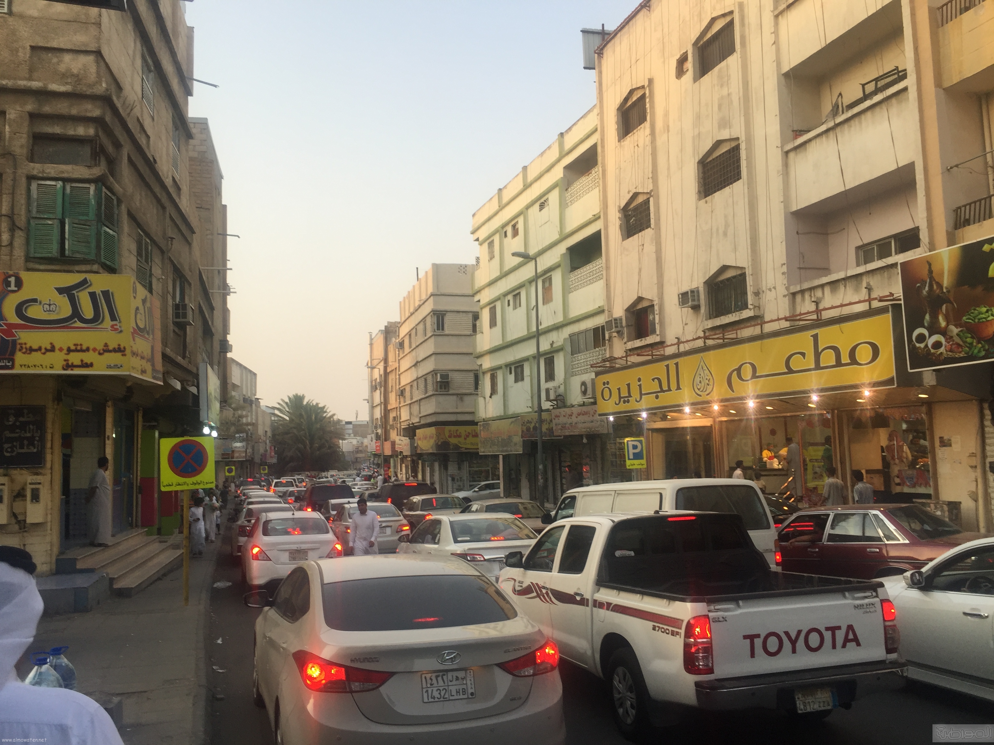 شارع عكاظ بالطائف.. وجهة الزوار والأهالي في رمضان