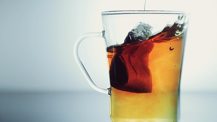 احذر شرب الشاي الأسود “رخيص الثمن”