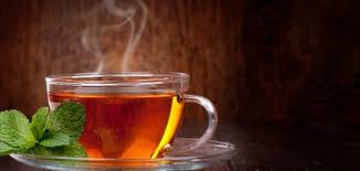 تعرّف على فوائد وأضرار الشاي الأسود