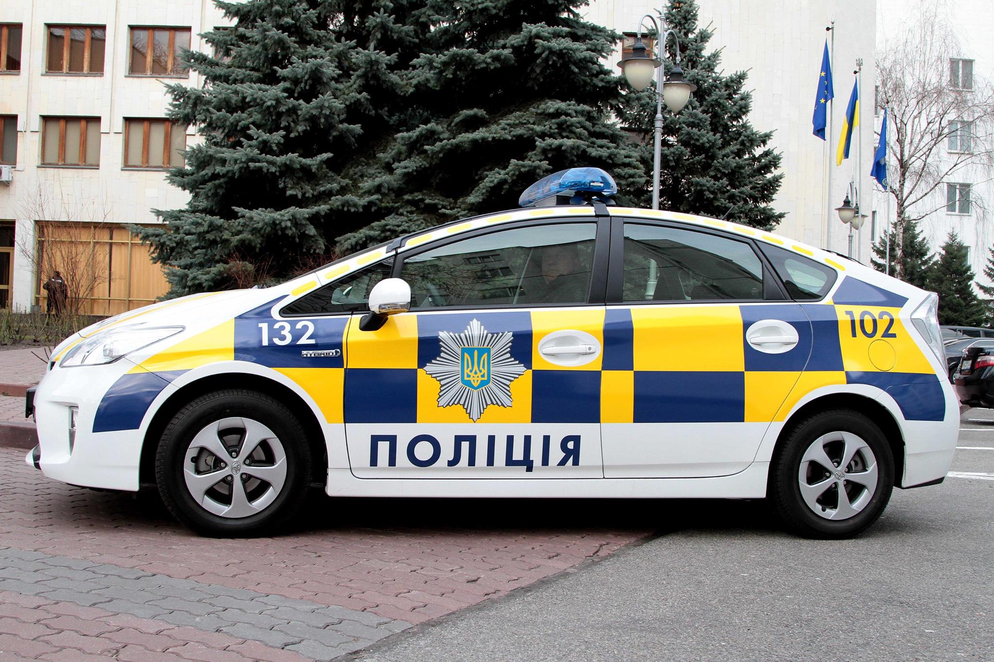 الشرطة تطلق النار على نفسها واللصوص يهربون في أوكرانيا